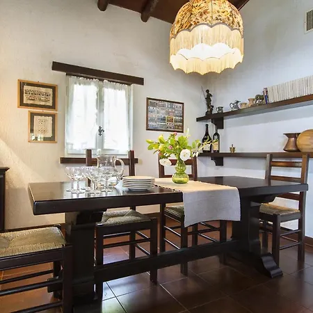 Villa Monzeglio Sleeps 8 Wifi *