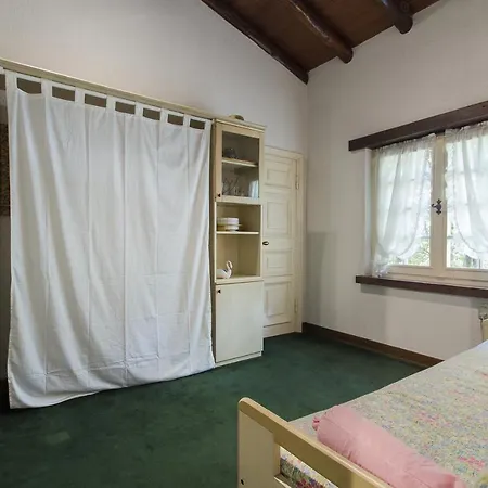Monzeglio Sleeps 8 Wifi Villa Ispra