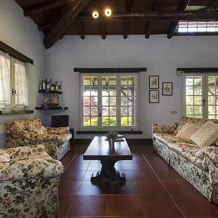 Monzeglio Sleeps 8 Wifi Villa Ispra