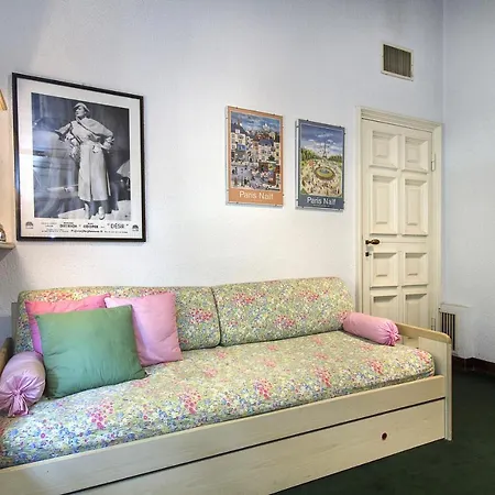 Monzeglio Sleeps 8 Wifi Villa Ispra