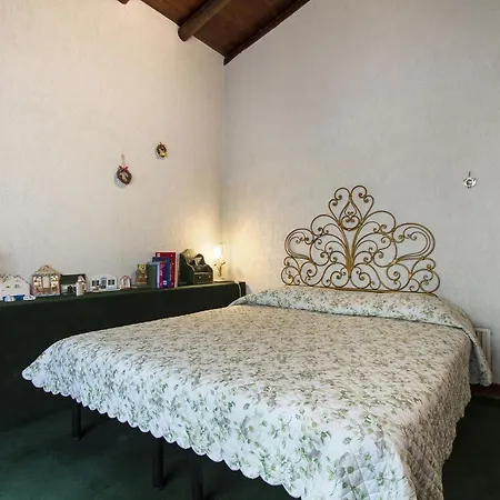 Monzeglio Sleeps 8 Wifi Villa Ispra