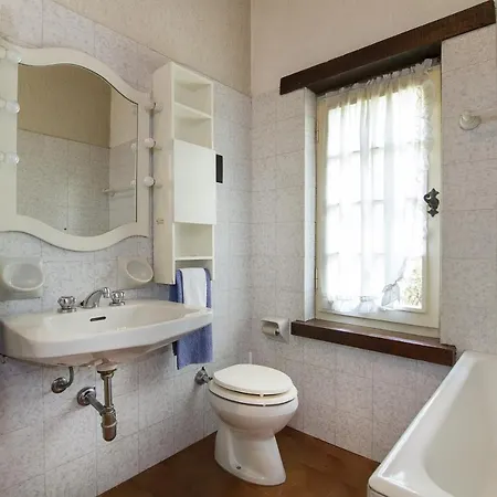 Monzeglio Sleeps 8 Wifi Ispra