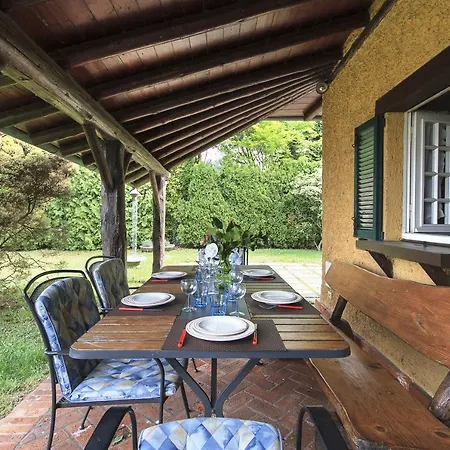 Villa Monzeglio Sleeps 8 Wifi Ispra