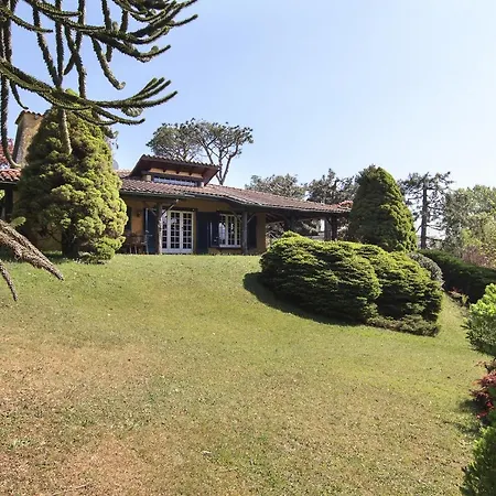 Villa Monzeglio Sleeps 8 Wifi *
