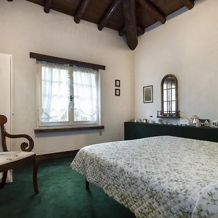 Villa Monzeglio Sleeps 8 Wifi *