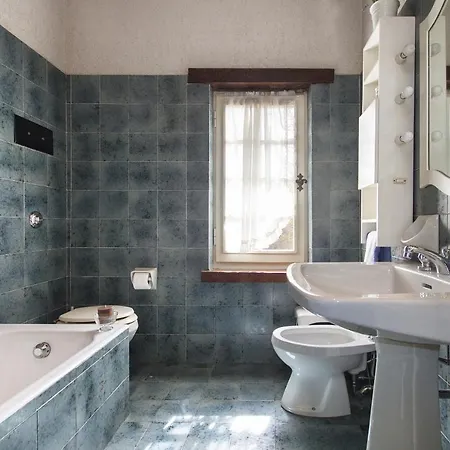 Monzeglio Sleeps 8 Wifi