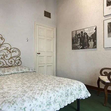 Monzeglio Sleeps 8 Wifi Villa